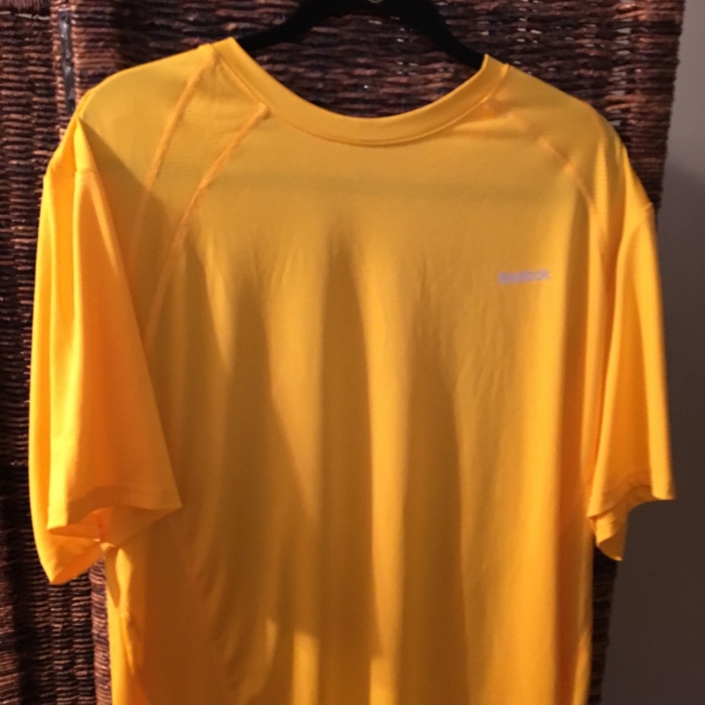 Reebok Tee shirt wet/dry